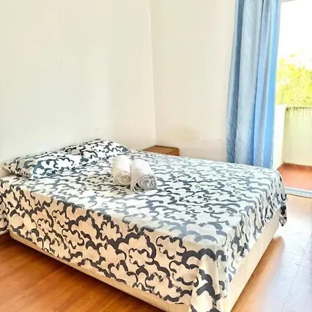 City Center Flat, Top Spot, Ideal For Tourists